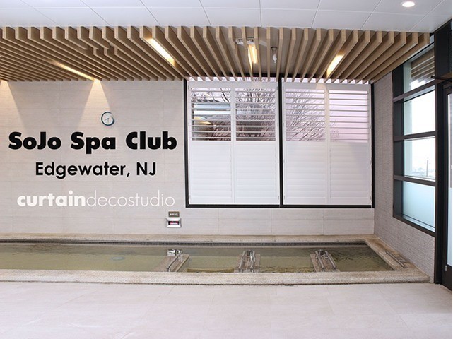 Hunter Douglas Dealer Image